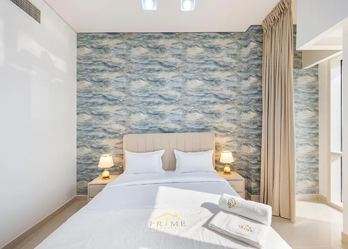 Cozy Studio Near Dubai Central Mall